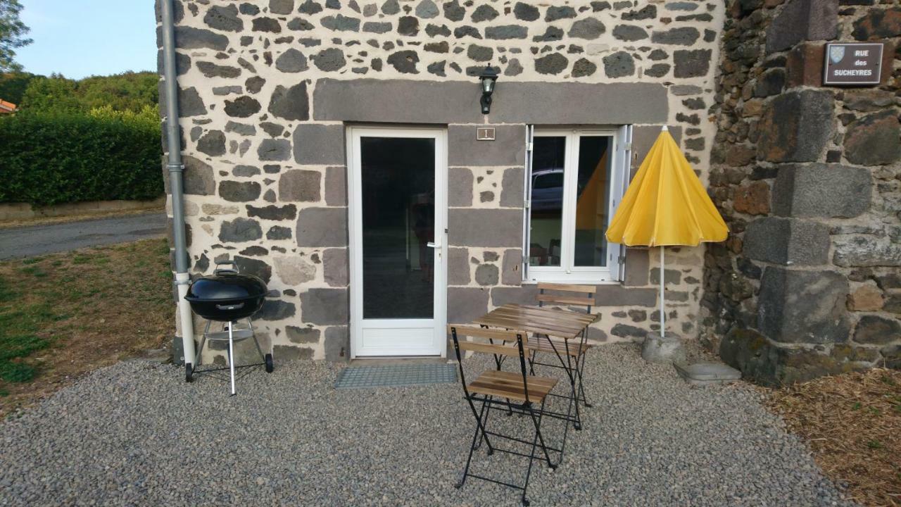 Sejour Au Coeur Des Volcans Saint-Ours  Exterior foto